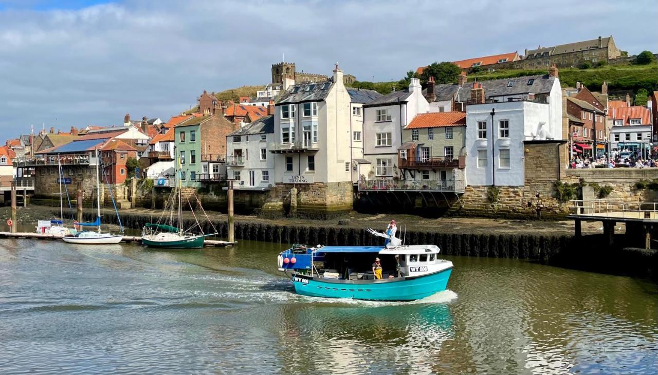 Fayvan Apartment Whitby